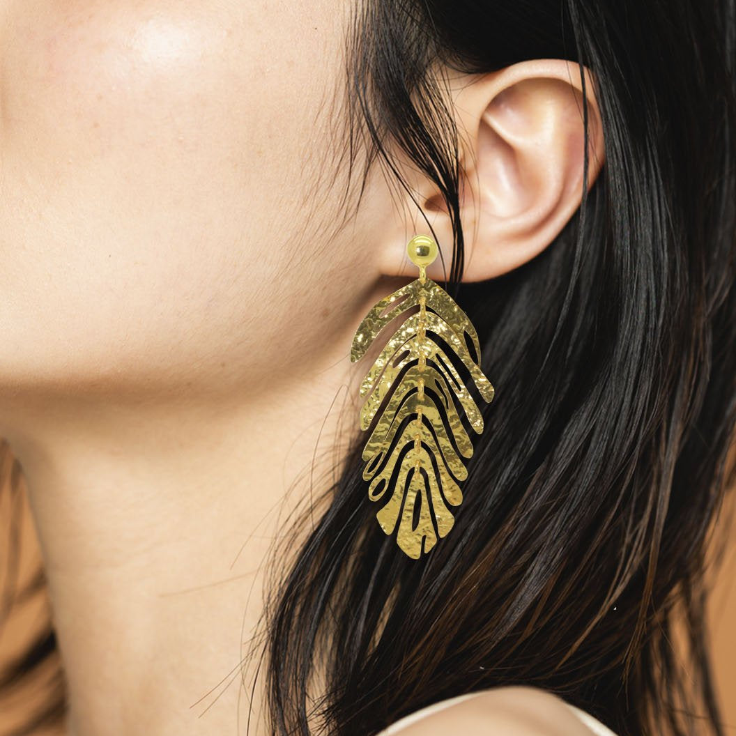 Miccy's | Golden Leaves | Gold Line Earrings